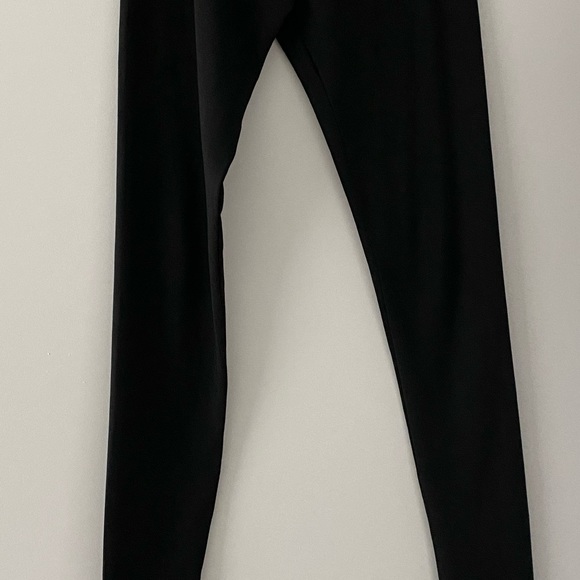 The material of this pants is so nice, soft - Picture 2 of 4